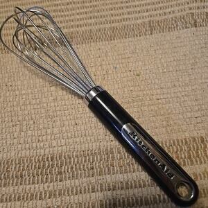 KITCHEN-AID 12" WHISK STAINLESS STEELWIRES BLACK PLASTIC HANDLE